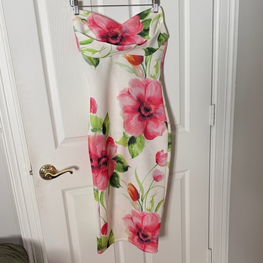 White Floral Strapless Midi Dress with Pink Flowers VA VA VOOM medium